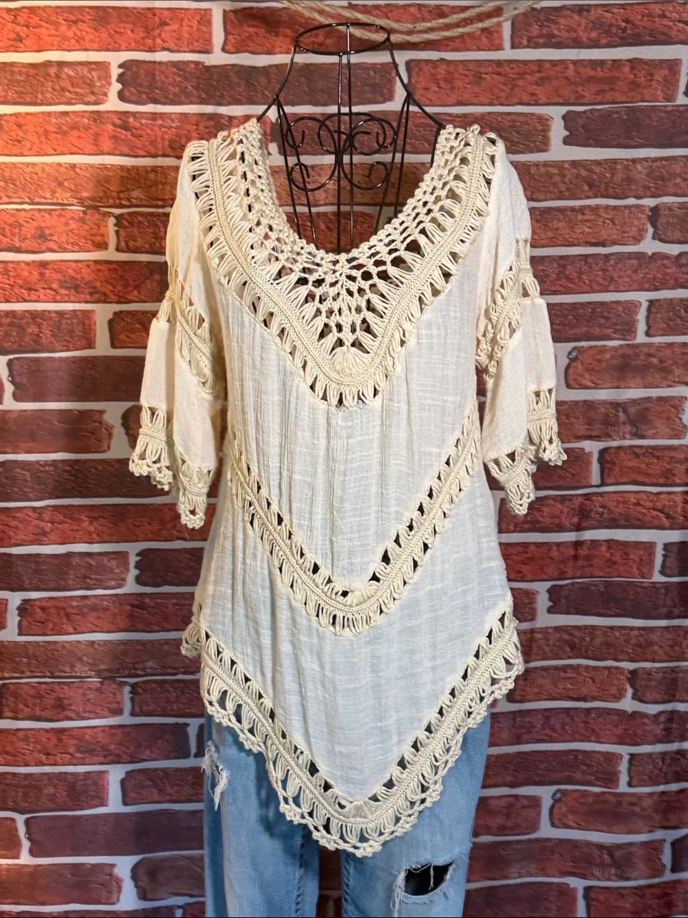 👚 Ecote Crochet Trim Gauze Tunic Top — Cream — Sz M / NWOT